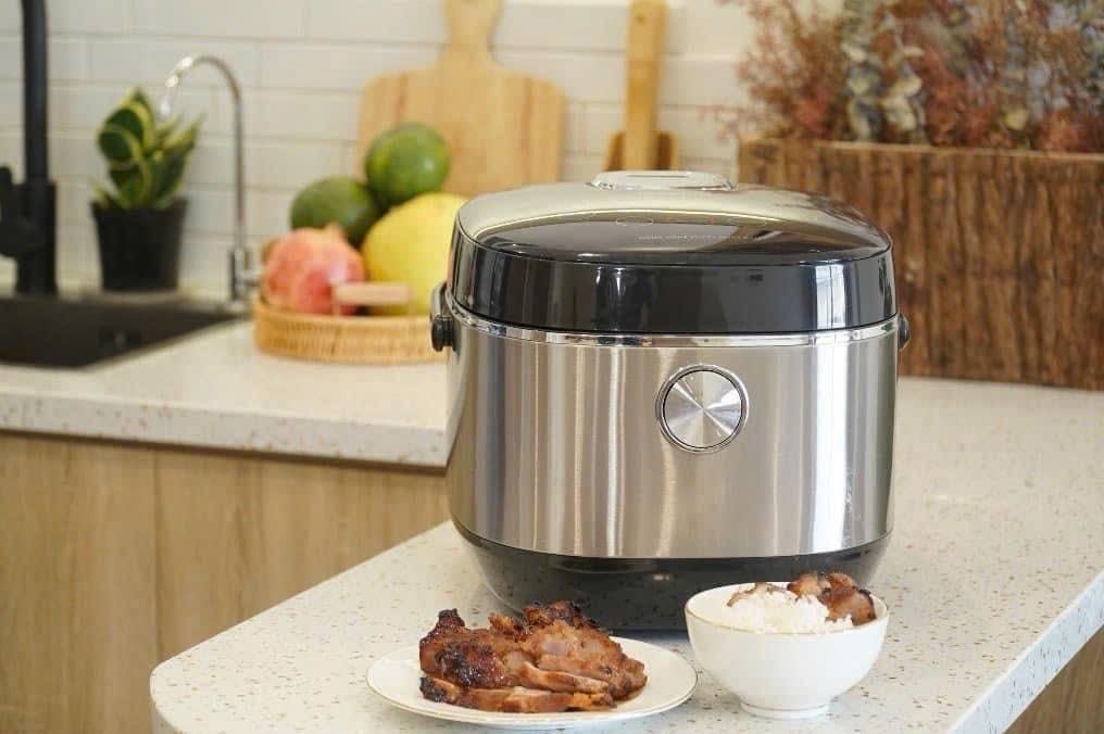 Nồi cơm điện tử Rapido 1.8L RC18D