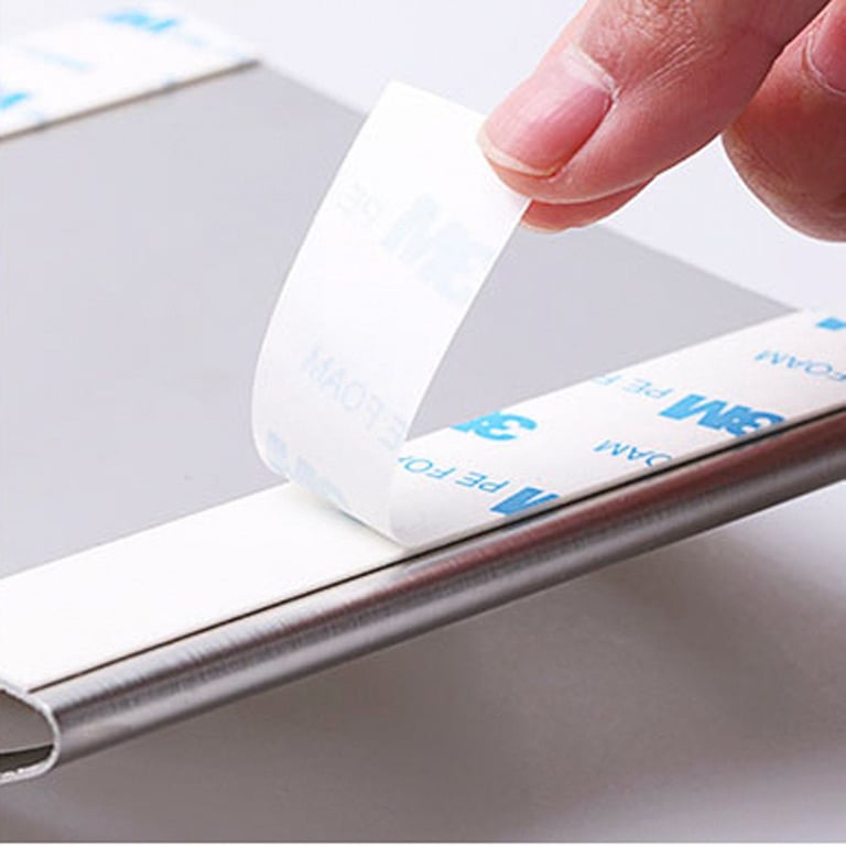 Kệ bàn chải dán tường loại 3 lỗ KBC05