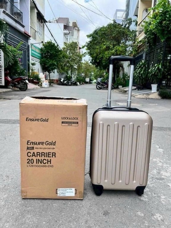 VALI LOCK&LOCK màu gold 20cm