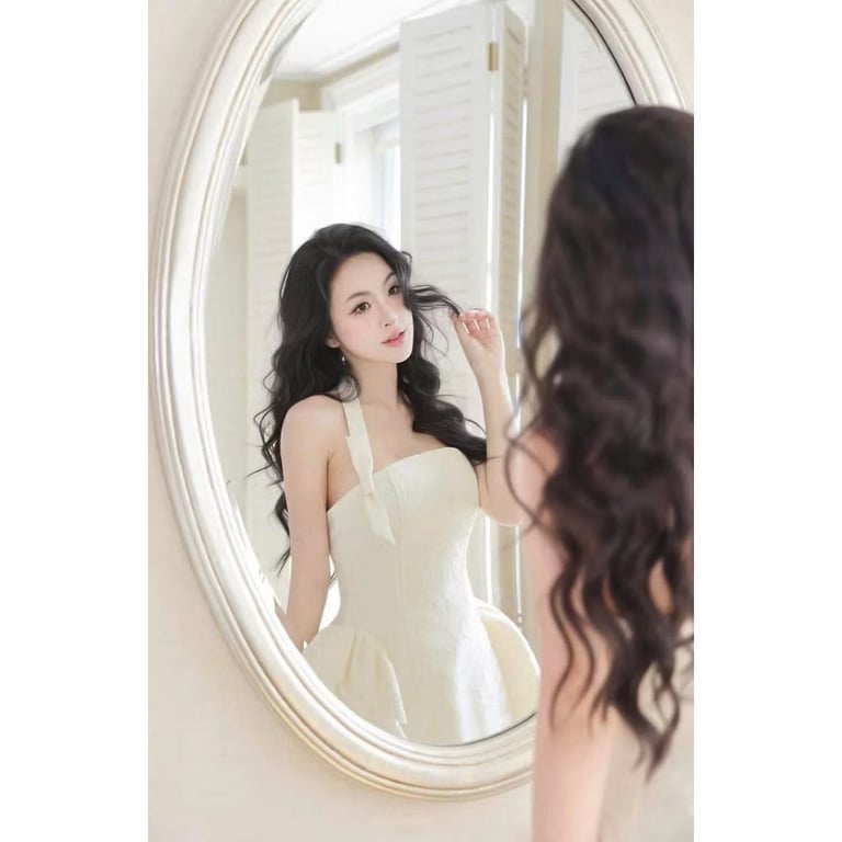 Váy cổ yếm nơ ( size M )