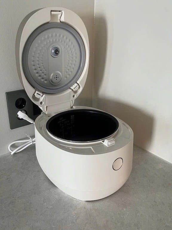 NỒI CƠM ĐIỆN CUCKOO CR-0685GƯ 1.08L