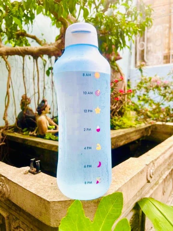 bình nước tupperware 2L