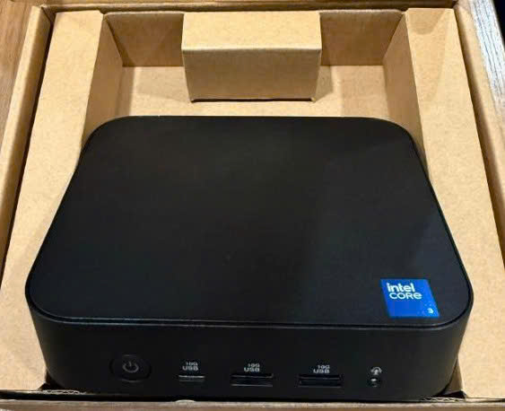 Bộ Mini PC Asus NUC 14 Essential RNUC14MNK150 ( NUC14MNK (N150)