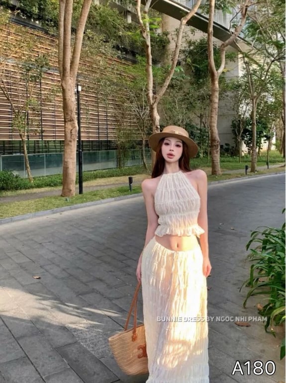 A180- set trắng yếm đi biển