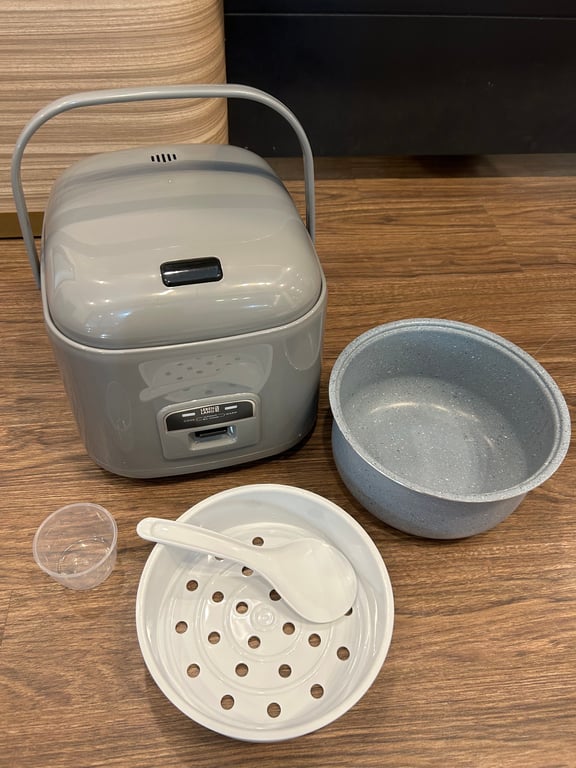 Thơm ngon như cơm nhà nấu với nồi cơm điện Lebenlang LBL0587