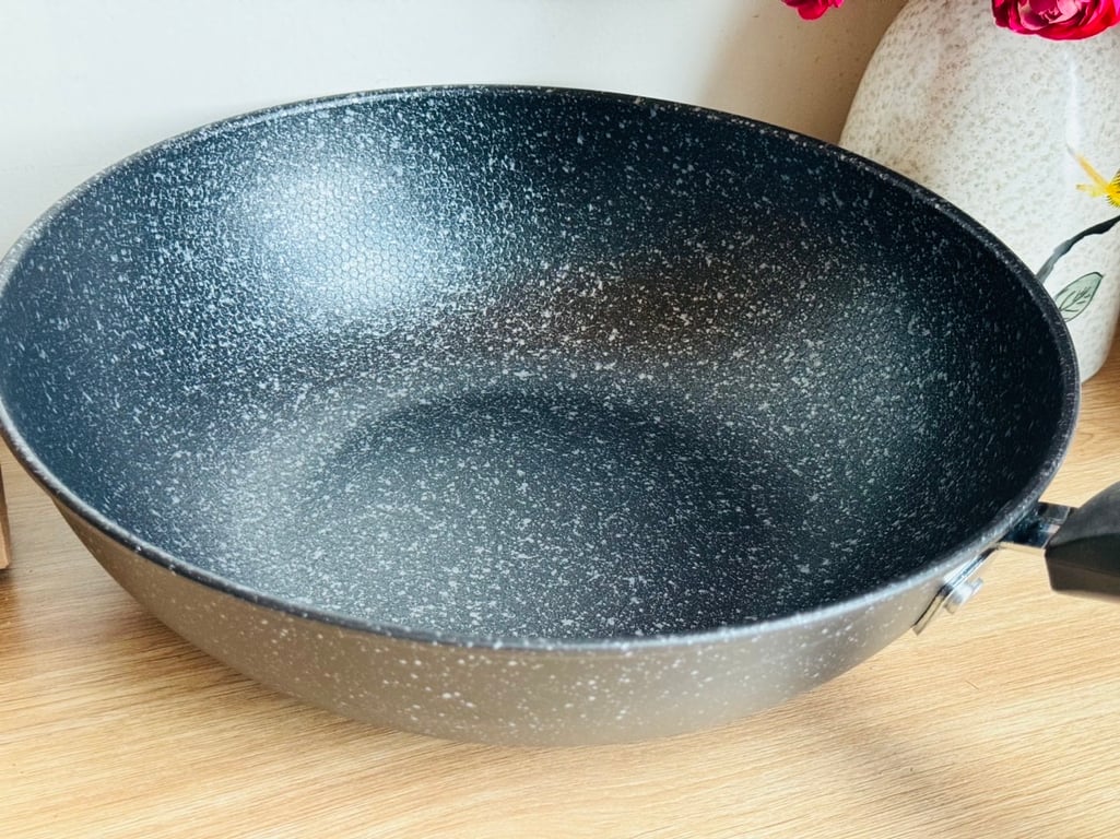 SET 2 CHẢO CHỐNG DÍNH ĐÁY TỪ NẮP THUỶ TINH - CÔNG NGHỆ ĐỨC VT30