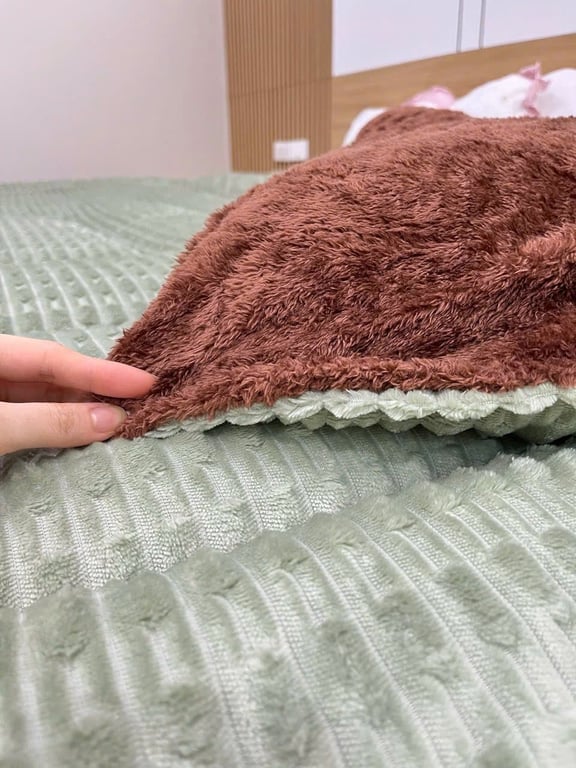 CHĂN NANARA LÔNG CỪU 3 LỚP