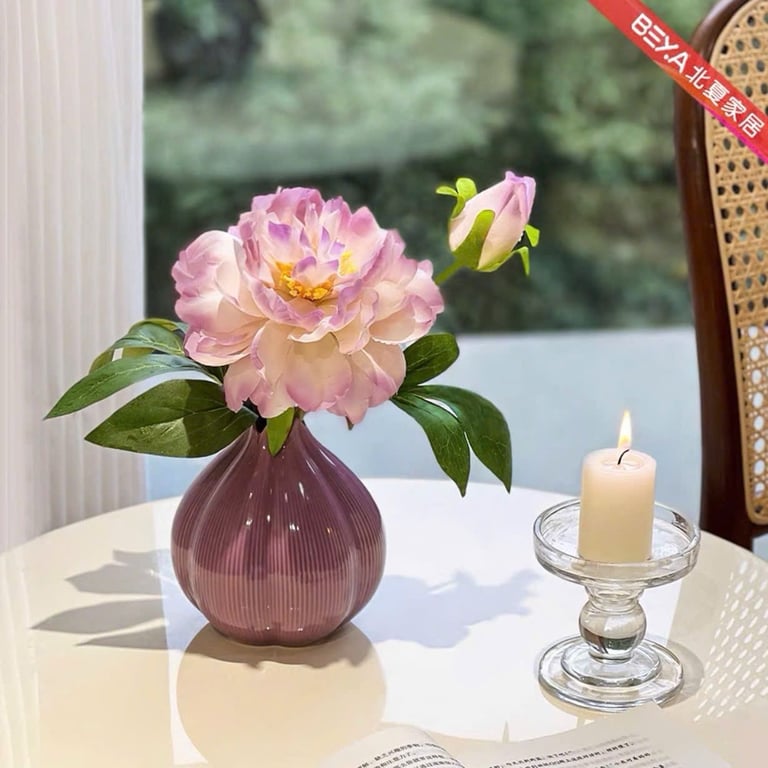 Bình Gốm Sứ Củ Tỏi Kèm Cành Hoa Mẫu Đơn Tím Xinh Xinh