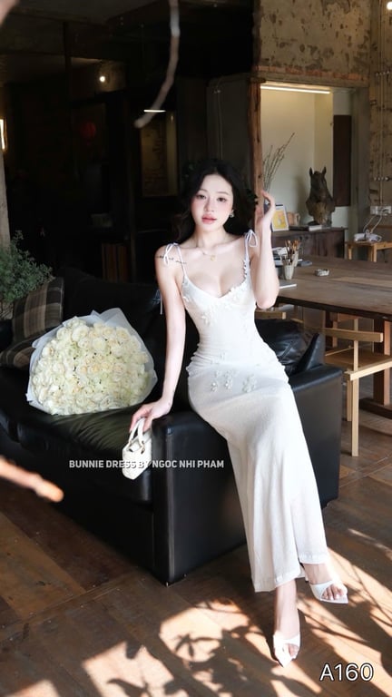 A160- váy body len đính hoa 2 màu