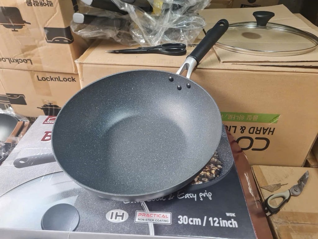 CHẢO CHỐNG DÍNH SIZE LỚN KÈM NẮP BEET MARBLE WOK LOCKNLOCK LED4306M - 30CM