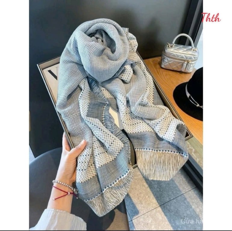 khăn lụa cao cấp khổ tận 130cm x 130cm