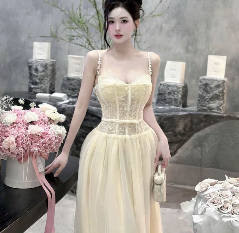 Váy thiết kế 2 dây ren công chúa