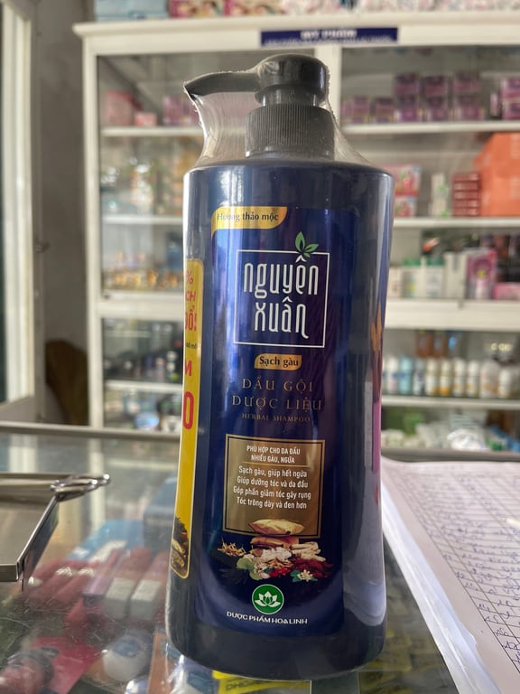 Nguyên Xuân xanh dương 600ml vòi