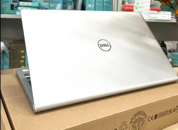 Laptop Dell Inspiron 15 3530 i7-1355U/16Gb(2x8Gb)-2666Mhz DDR4,1TB NVMe SSD/15.6FHD/120Hz/54W/W11SL+OFFICE HOME_ST/01 Year Pro/XÁM(P16WD)