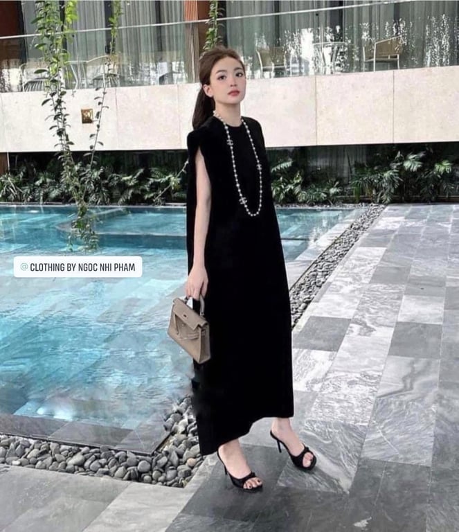 Guốc hở mũi nơ đen 7p