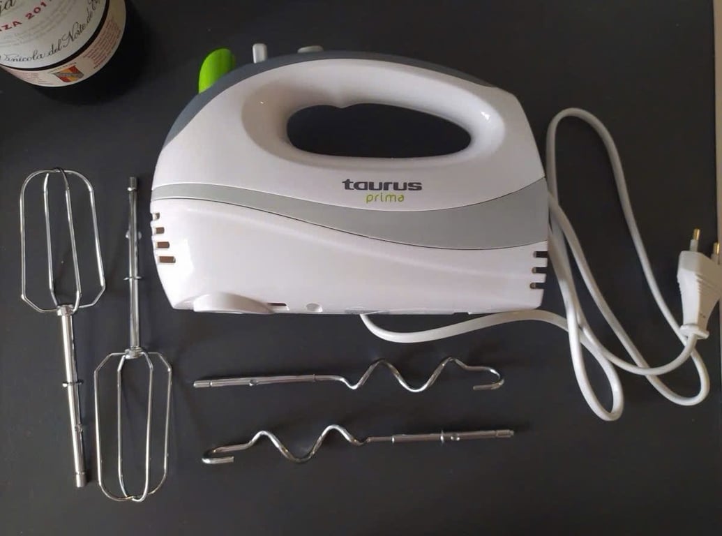 Máy đánh trứng Taurus Prima 300W