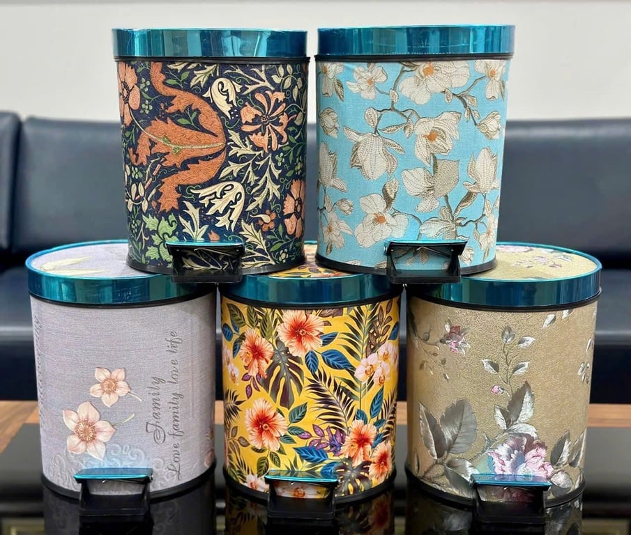 Thùng Đựng Rác 12L Mẫu Hoa Vintage