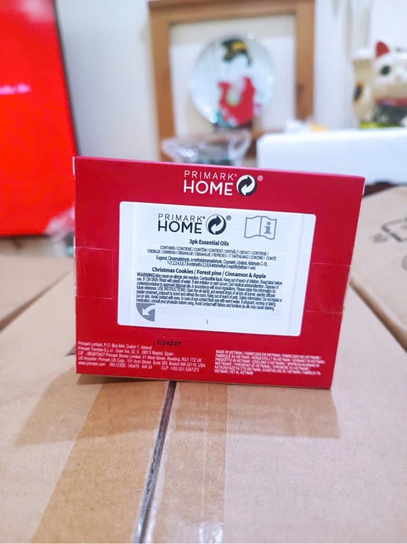 bộ 3 tinh dầu Christmas 2024 của hãng Pri@mark