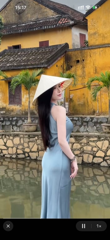 Váy lụa xanh - sz M