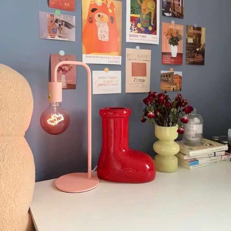 𝐑𝐄𝐃 𝐒𝐇𝐎𝐒𝐄 𝐕𝐀𝐒𝐄 - BÌNH HOA GIÀY ĐỎ