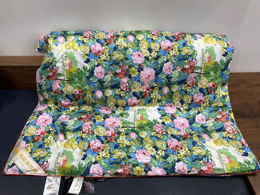 NC125 - Chăn Lụa Tơ Tằm Họa Tiết Hoa Cỏ Nhiệt Đới 2mx2m3