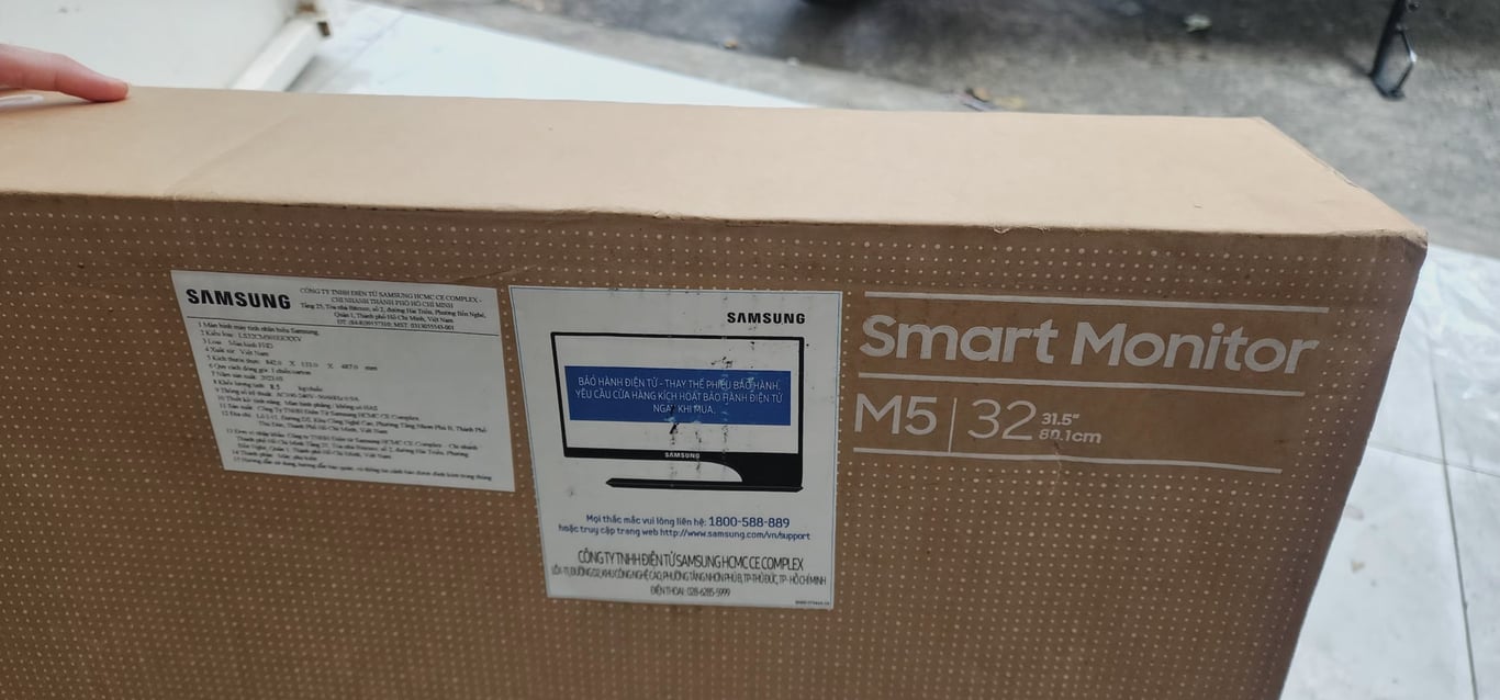 Màn hình SAMSUNG LS32CM501EEXXV ( 31.5 inch - FHD - VA - 60Hz)