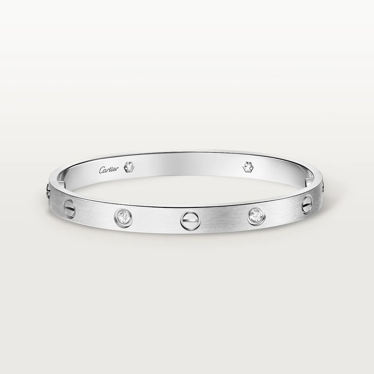 Vòng tay Love Luxury Unbounded
