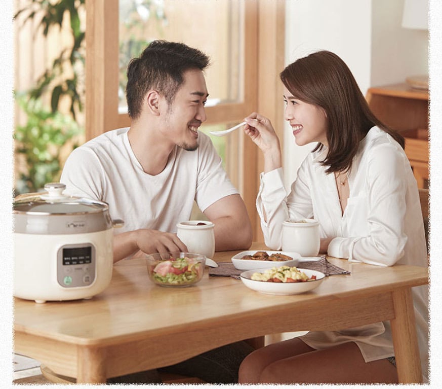 NỒI NẤU CHẬM BEAR C25K1 - Dung tích 2,5l kèm 4 thố sứ( 1 thố to 2,5L, 3 thố nhỏ 0,5L)