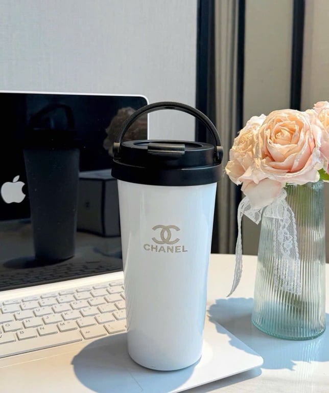 CỐC GIỮ NHIỆT CÓ NẮP ĐẬY KÈM QUAI XÁCH CH@nel SUS 304