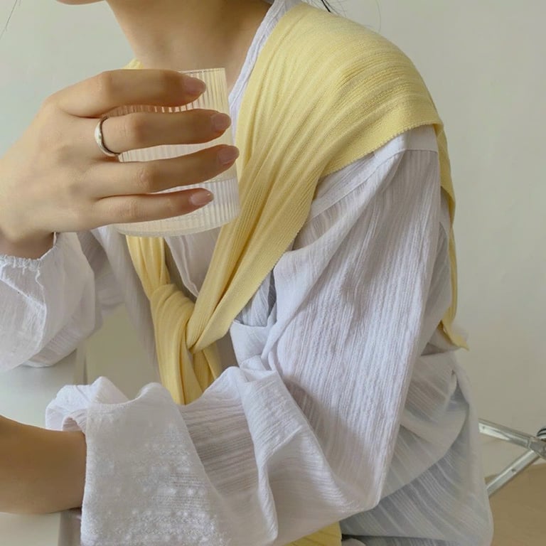 Khăn choàng nhỏ dệt kim phong cách Hàn Quốc