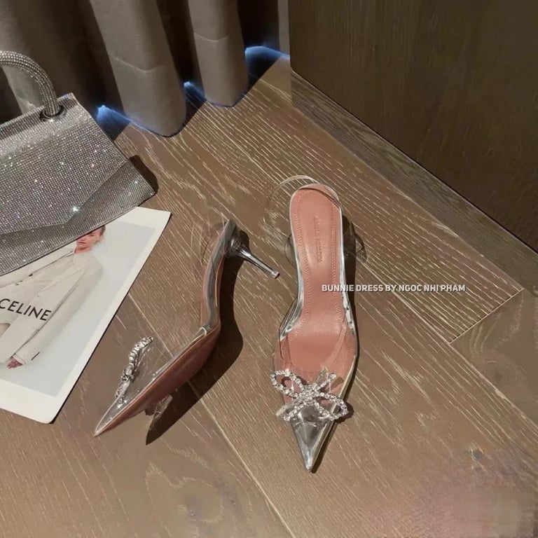 Guốc mica nơ