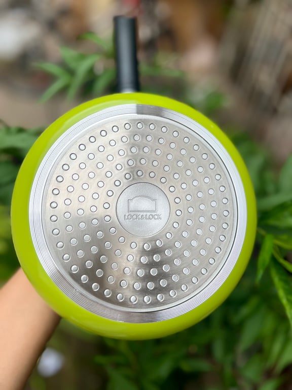 QUÁNH CHỐNG DÍNH SAUCEPAN OKITSUMO LOCKNLOCK 18CM