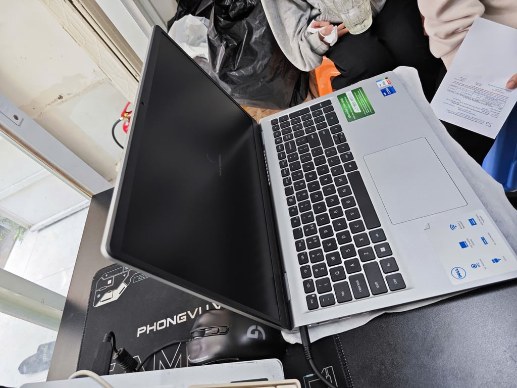 Laptop Dell Inspiron 15 3530 N3530-i7U161W11BLU-FP (Intel Core i7-1355U/ 16GB/ 1TB/ Intel Iris Xe/ 15.6 inch FHD/ Win 11/ Office/ Đen)