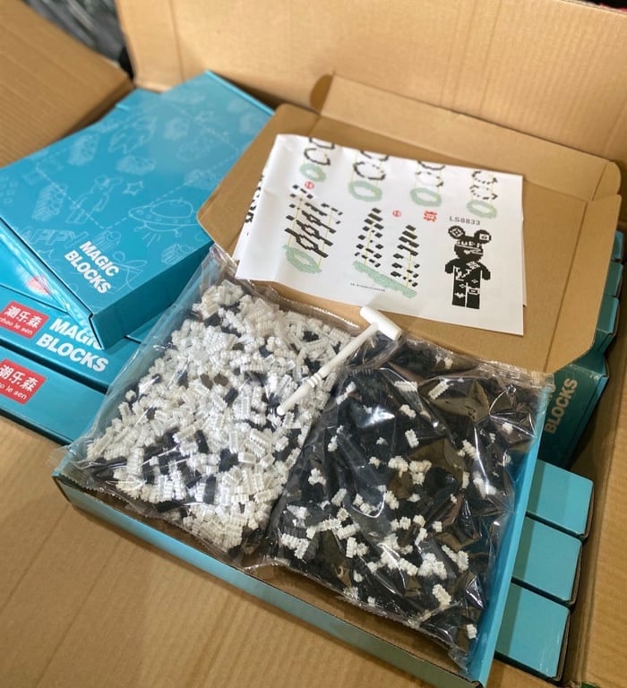 1 set 2️⃣chú LEGO BEARBRICK