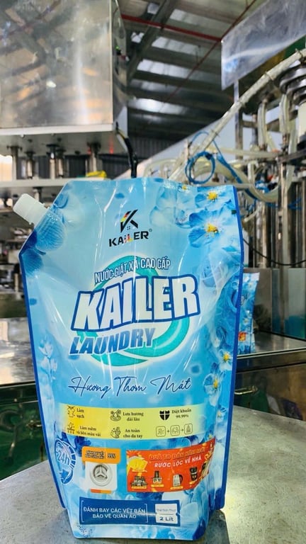 NƯỚC GIẶT XẢ KAILER HƯƠNG THƠM MÁT 2L