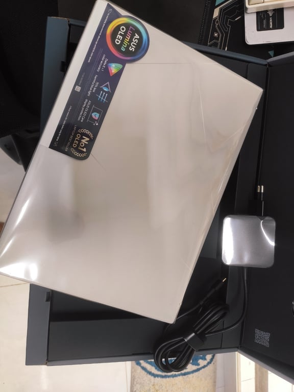 Laptop ASUS Zenbook 14 OLED UX3405MA-PP152W (Ultra 7-155H/RAM 32GB/Onboard/1TB SSD/ Windows 11)