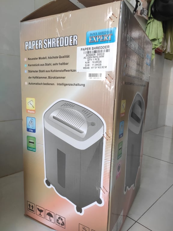 Máy Hủy Giấy BOSSER 220CD