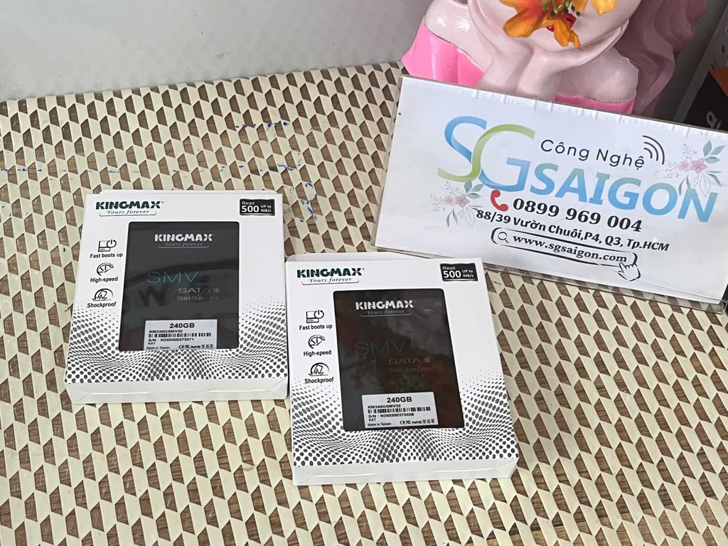 Ổ đĩa cứng máy tính Kingmax SSD Sata III 240Gb SMV32