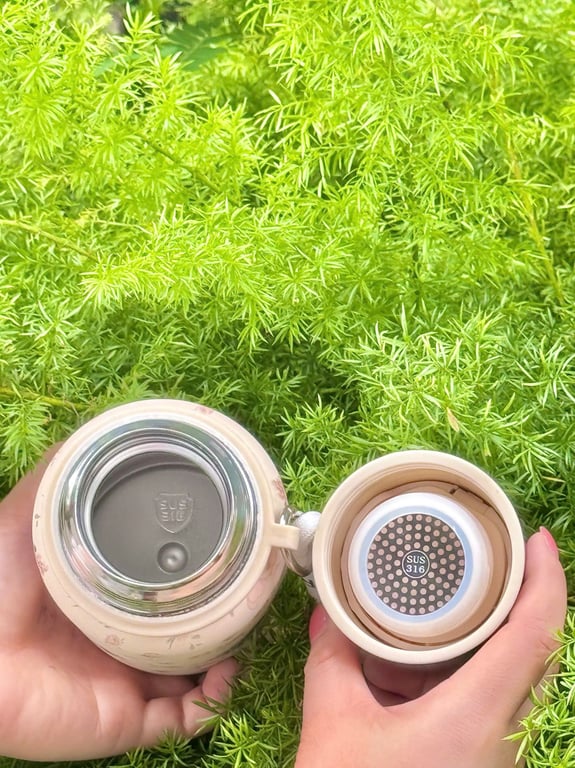 BÌNH GIỮ NHIỆT HOA NHÍ 600ML