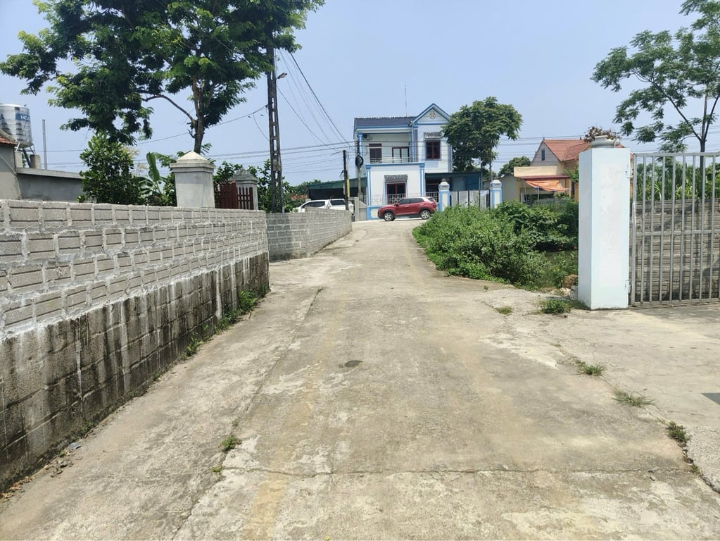 261m2, có 100m2 thổ cư tại Phú Lai, Yên Thuỷ, Hoà Bình chỉ hơn 300tr