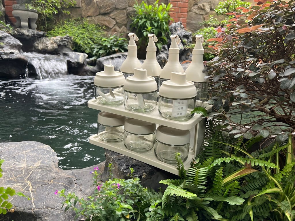 Bộ Hũ Đựng Gia Vị, Chai Đựng Dầu Ăn Kèm Kệ Cao Cấp