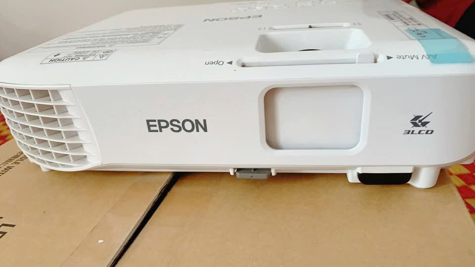 Máy chiếu Epson EB-X06 | Chính Hãng | Giá Tốt
