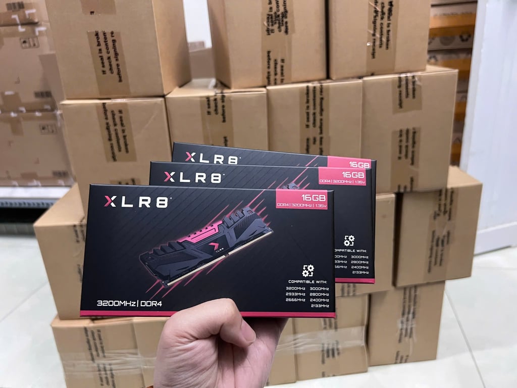 Ram Desktop PNY XLR8 DDR4v16GB/ 3200Mhz (MD16GD4320016XR)