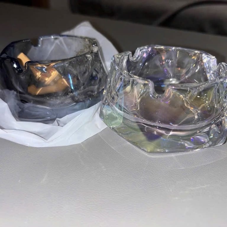 GẠT TÀN THUỐC PHA LÊ