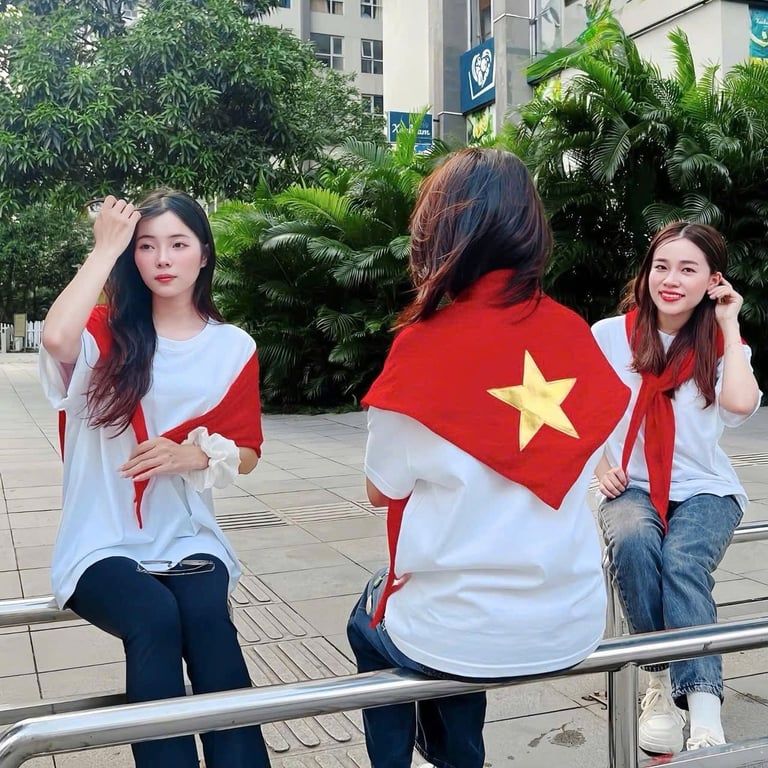 combo mũ + khăn choàng lá cờ VN