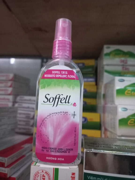 soffell hương dâu c/80ml xịt