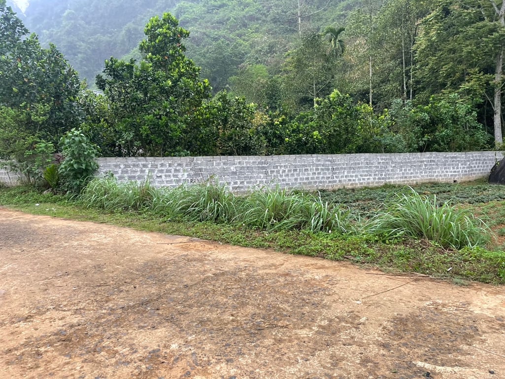 Lạc Lương - Yên Thủy - Hòa Bình (686m2 gần full thổ cư)