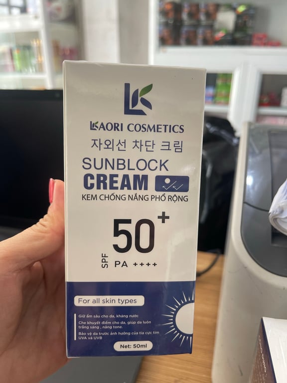 Chống nắng 50+ 370k ck  lk