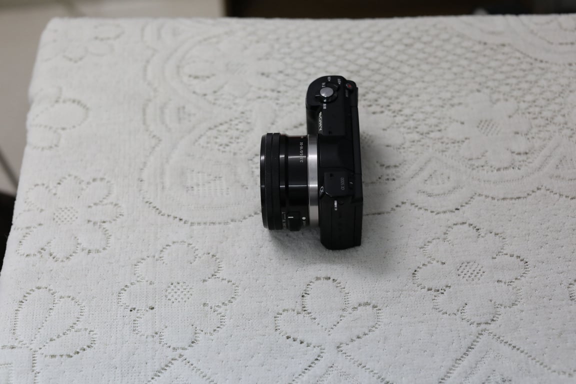 Sony a5000 + kit 16 50 98%