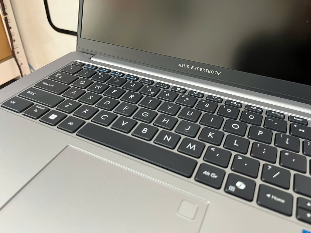 Laptop ASUS ExpertBook P1 P1403CVA-C5H16-50W